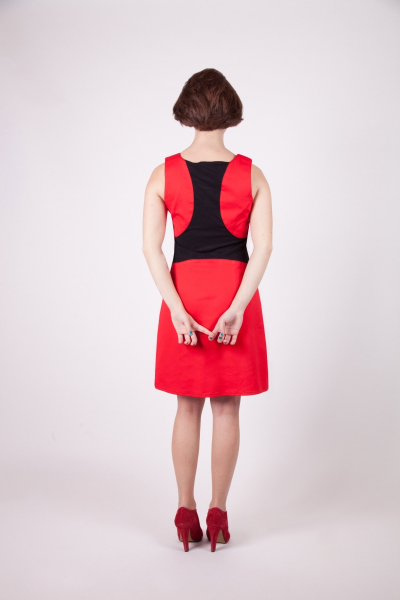 Robe tifia chilia rouge verso agreable a porter vetement createur a prix abordable