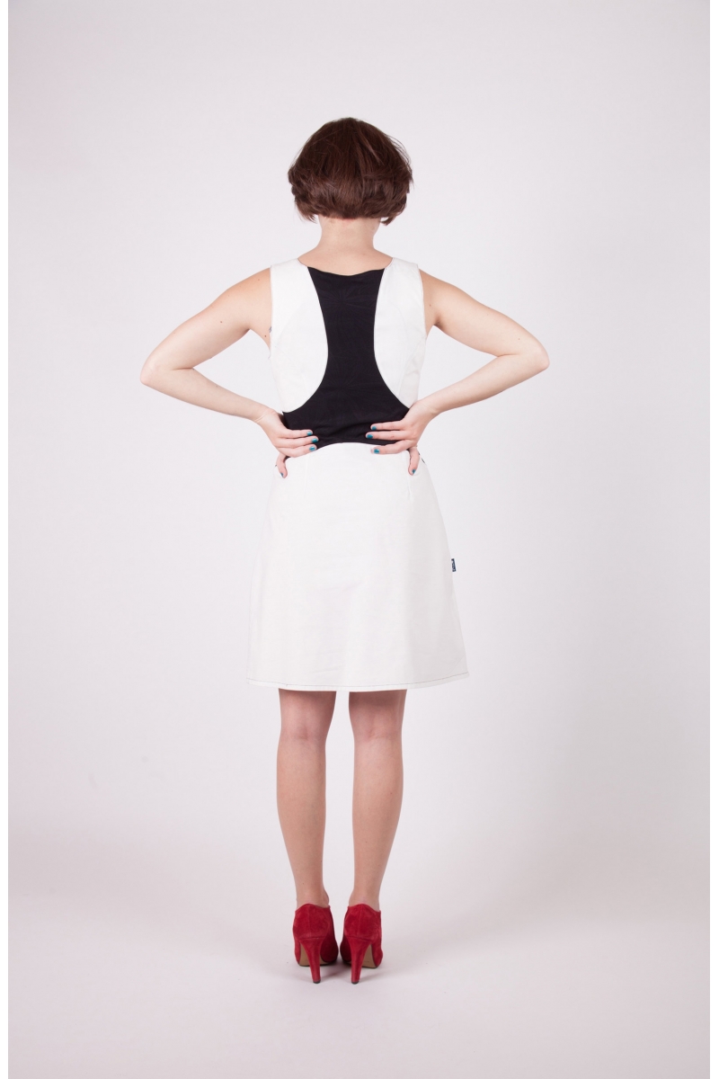 Robe tifia chilia rouge recto agreable a porter vetement createur a prix abordable