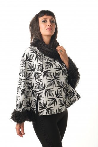 Poncho Zudai Blanc et Noir